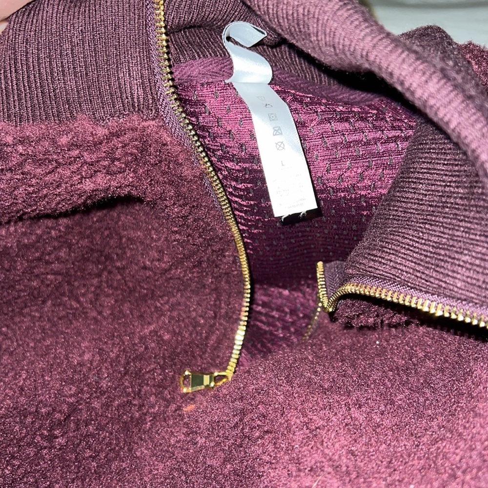 Varley teddy pullover - Picture 2 of 3